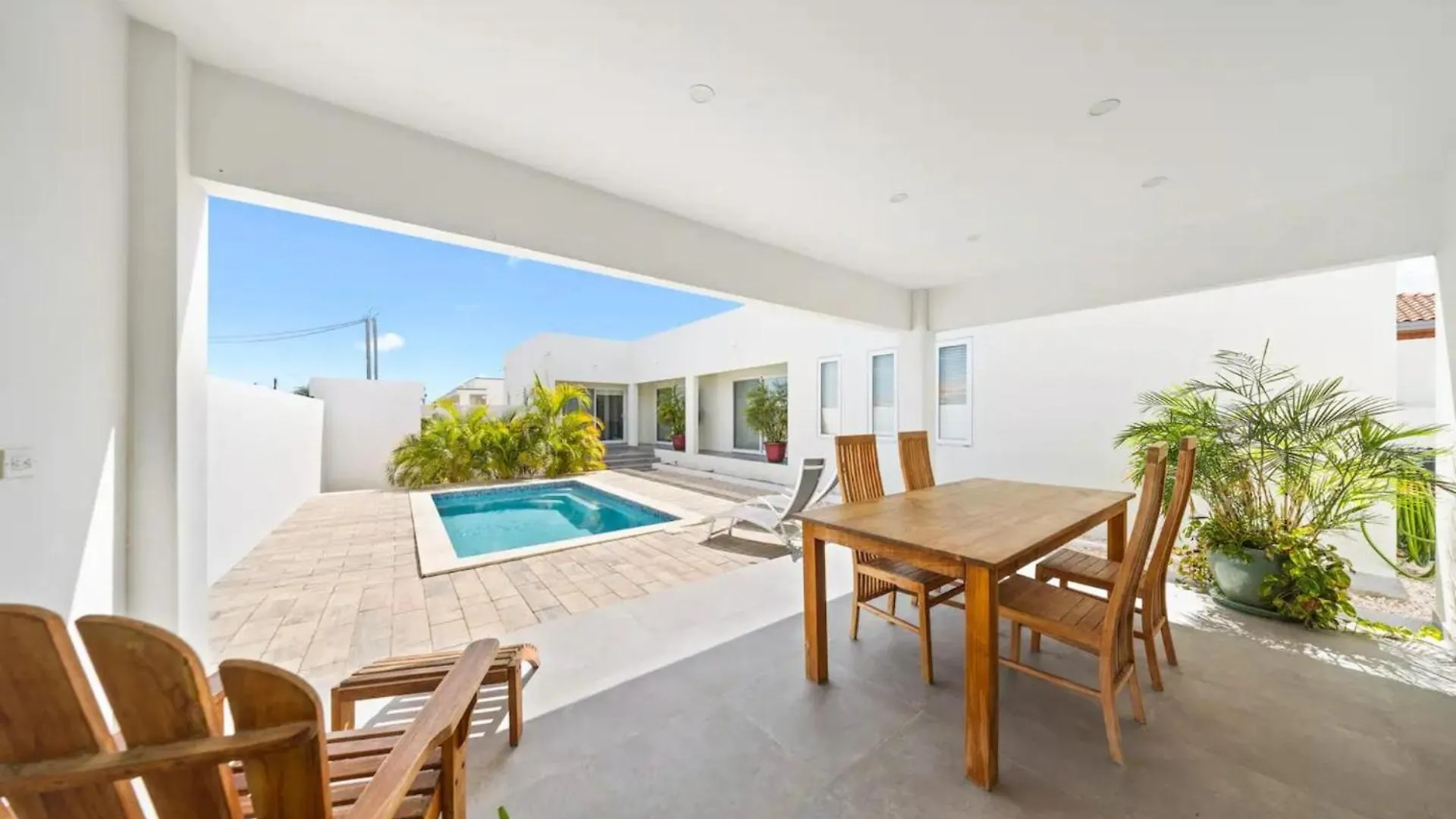 Luxurious Villa In Noord, Aruba Palm Beach Apart-hotel